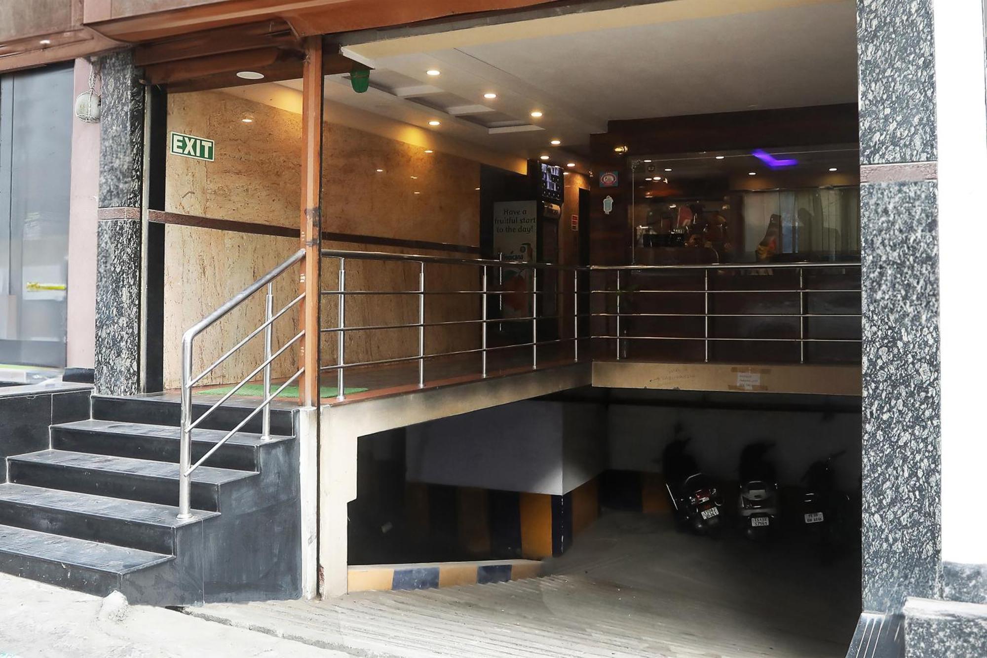 Super Hotel O Vaishnavi Inn Χιντεραμπάντ Εξωτερικό φωτογραφία